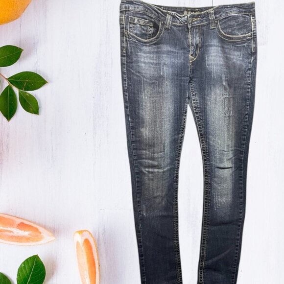 Red Rivet Embellished Pockets Slim Fit Jeans - Picture 1 of 6